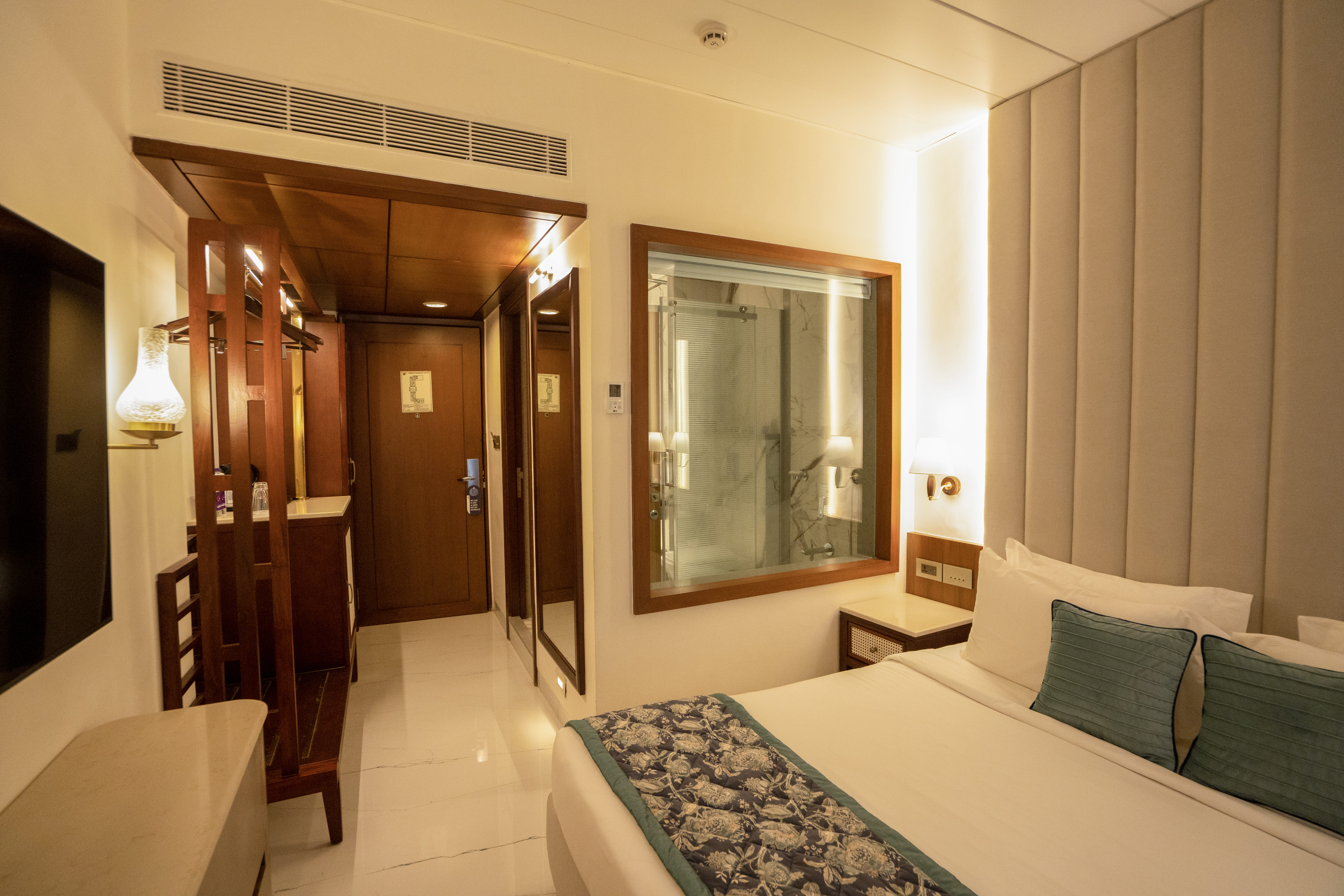 Evershine Resort and Spa - Image 1